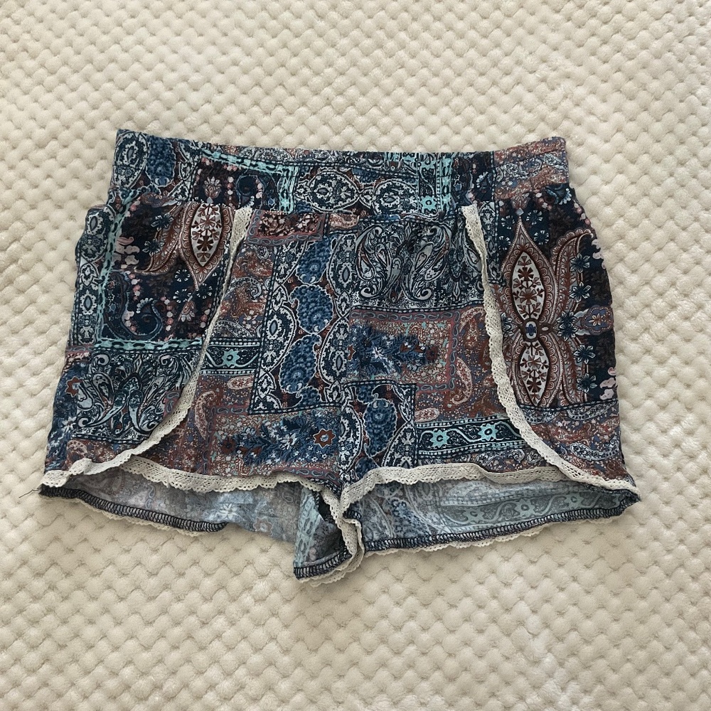 Girl’s Full Tilt‎ Paisley/Boho Printed Shorts - Size XL